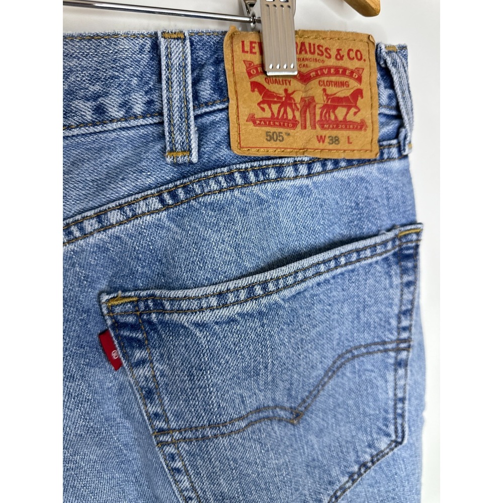 Levis 505 Regular Fit Denim Jorts Mens 38 Light Wash Blue Cotton Jean Shorts - Picture 6 of 13